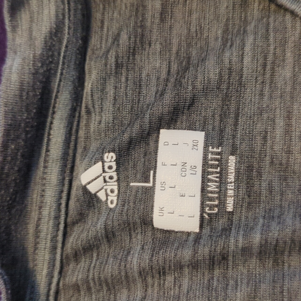 Addidas t-shirt - Picture 2 of 2